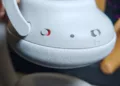 Alienware Pro Wireless Gaming Headset - Anschlüsse und Bedienung 2