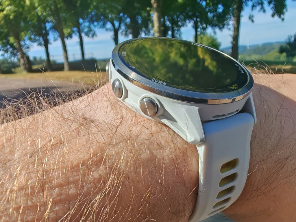 Garmin Forerunner 970 - Display - viel robuster wie die FR965 die ich Privat besitz