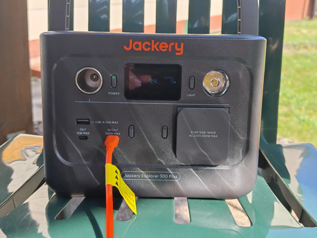 Jackery Explorer 300 Plus - alle Anschlüsse