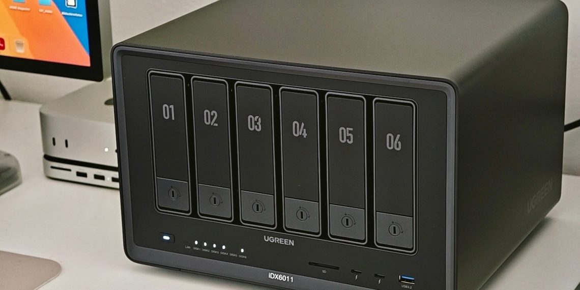 Ugreen IDX6011 AI NAS
