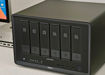 Ugreen IDX6011 AI NAS